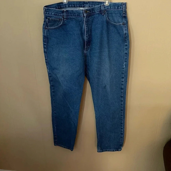 Carhartt Relaxed fit 42 x 32 100% cotton medium wash Jeans - Picture 3 of 6